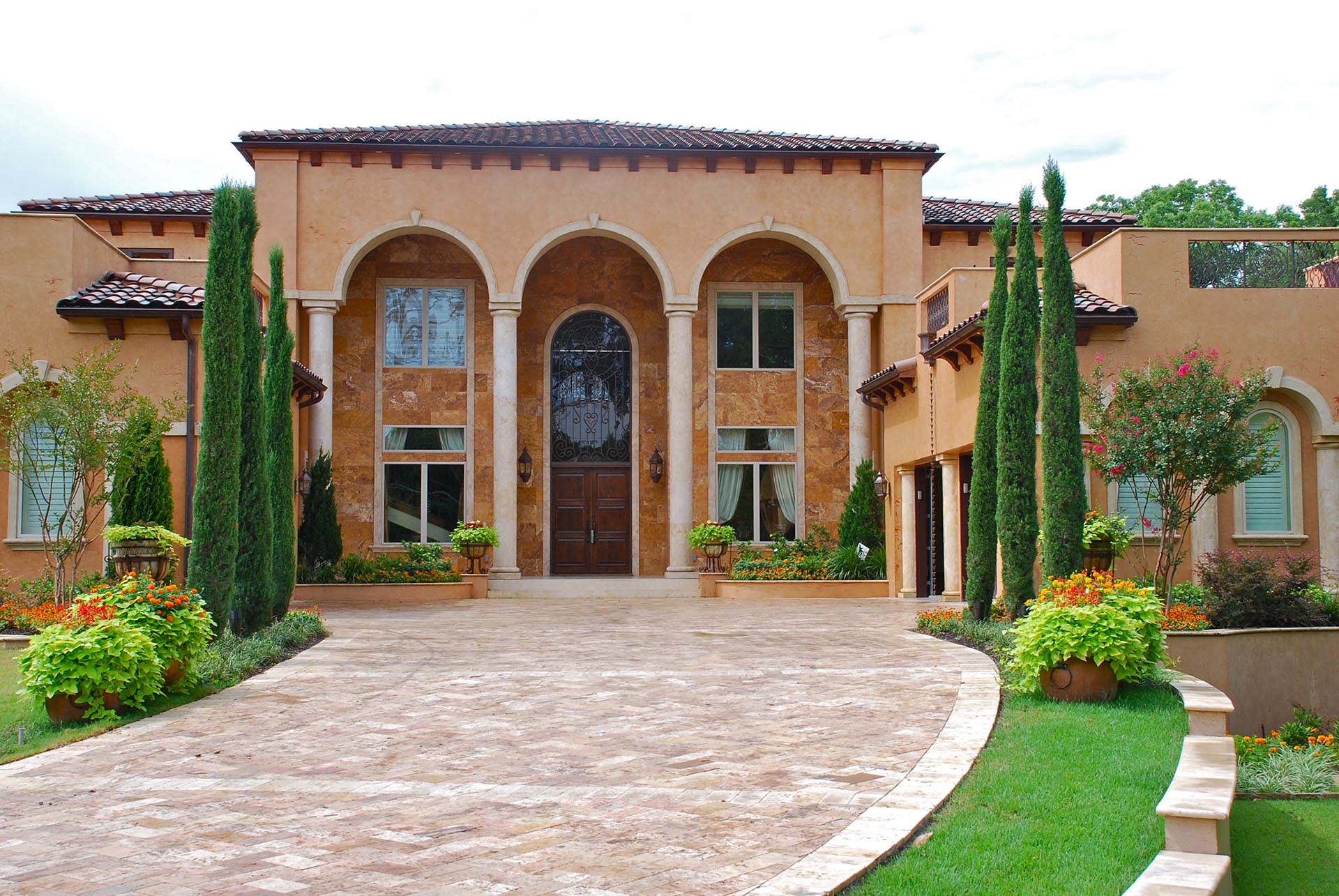 Tuscan Italian estate garden front landscape in Dallas by landscape architect